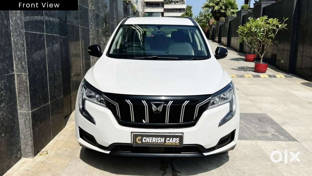 Mahindra Xuv700 Mx Petrol Mt 5 Str (e), 2023, Petrol
