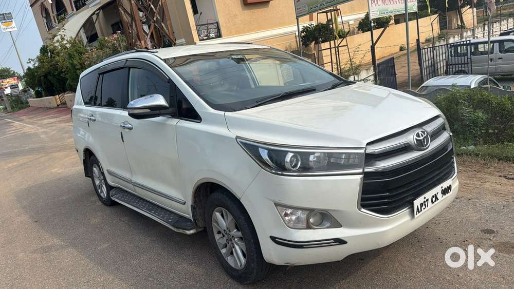 Toyota Innova Crysta 2016