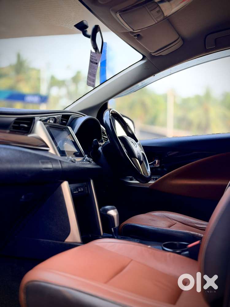 Toyota Innova Crysta 2.8z Automatic, 2017, Diesel