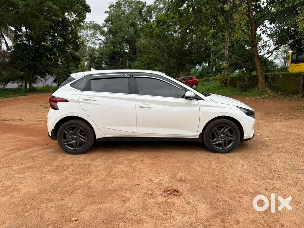 Hyundai I20 2023 Petrol 25500 Km Driven