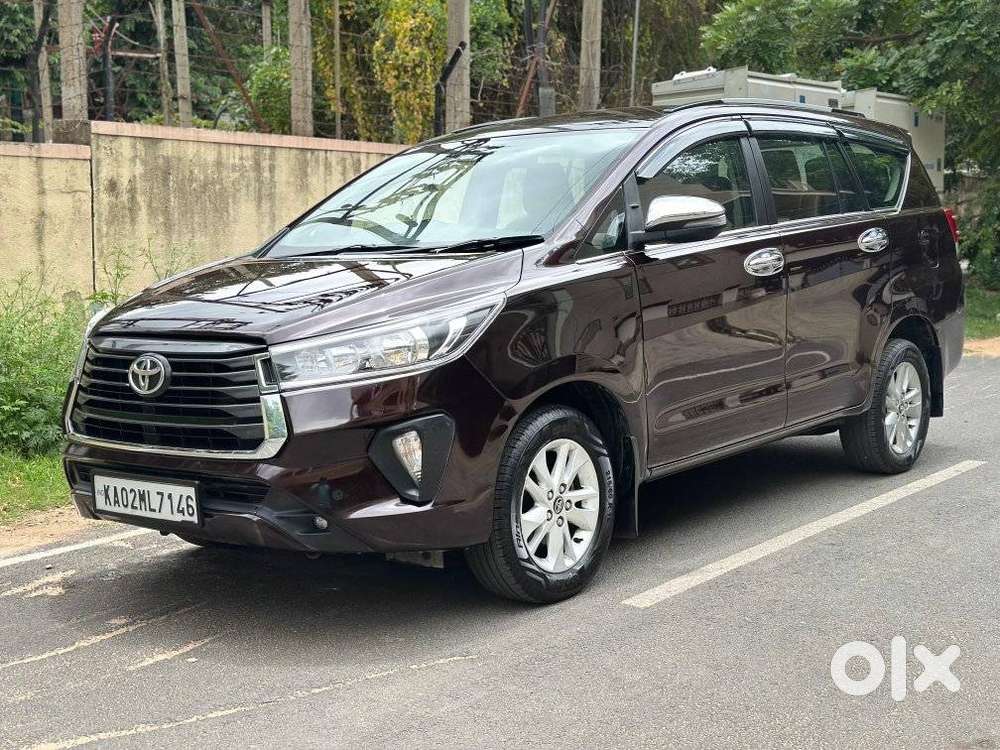 Toyota Innova Crysta 2.8 Gx At, 2016