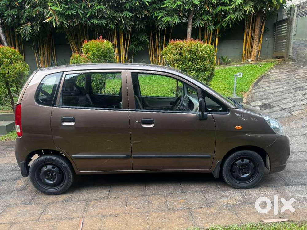 Maruti Suzuki Zen Estilo Lxi Bs Iv, 2011, Petrol