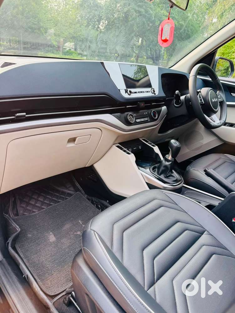 Kia Carens G1.5 6mt Gravity, 2025, Petrol