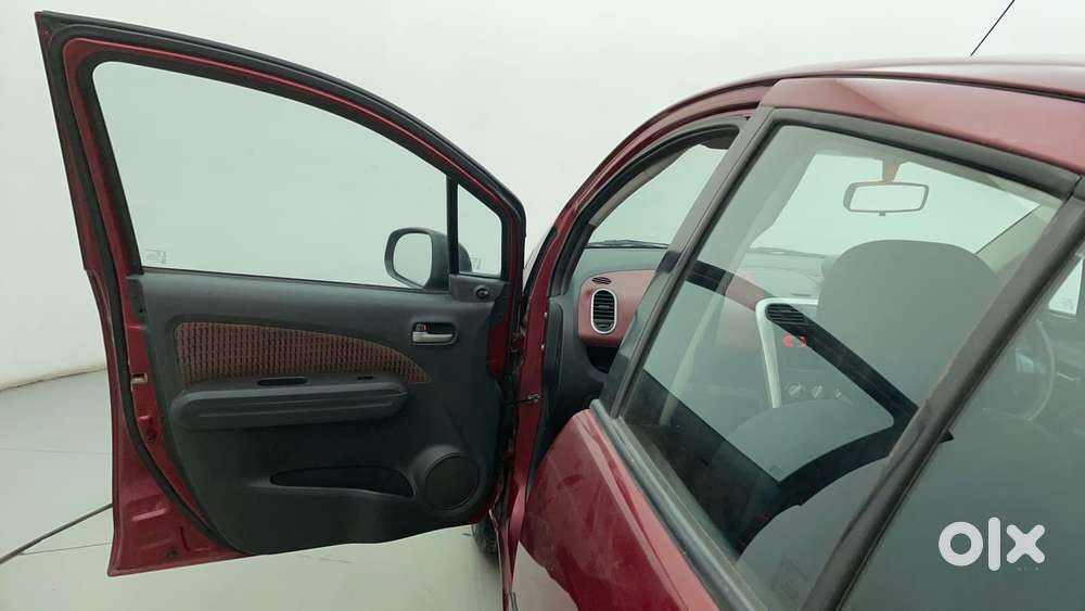 Maruti Suzuki Ritz Vxi, 2013, Petrol