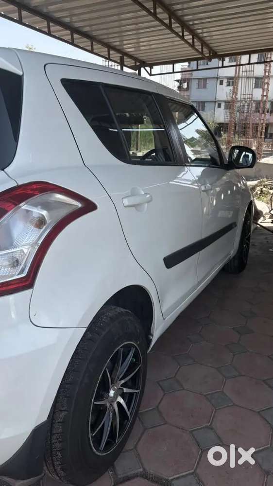 Maruti Suzuki Swift 2016 Diesel 85345 Km Driven
