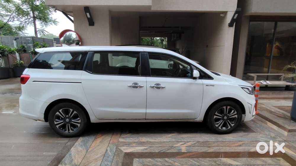 Kia Grand Carnival Well Maintened With Full Insurance