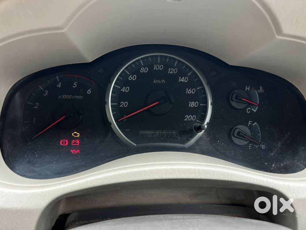 Toyota Innova 2.5 V 8 Str, 2013, Diesel