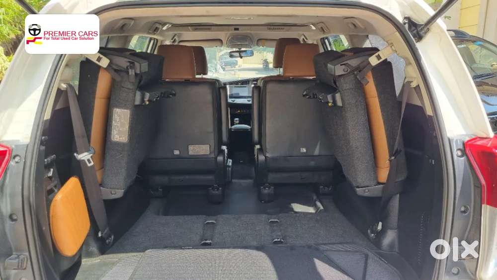 Toyota Innova Crysta 2.8 Zx At 7 Seater, 2016, Diesel