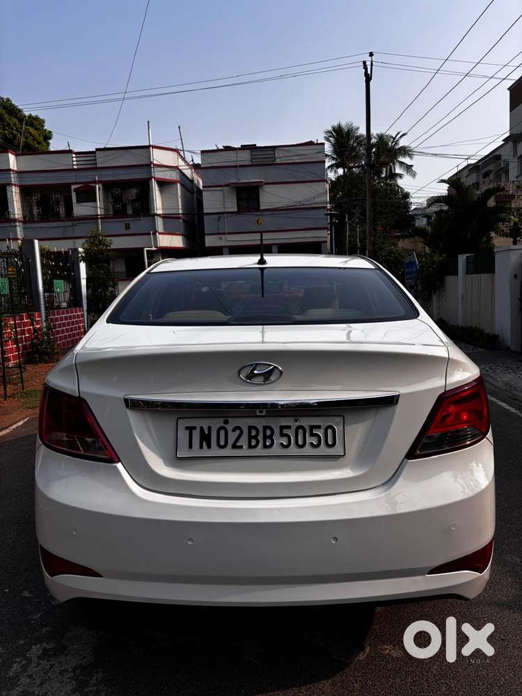 Hyundai Verna Fluidic 1.6 Vtvt Sx Automatic, 2015, Petrol