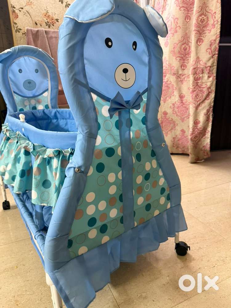 BABYHUG Cradle cum bassinet
