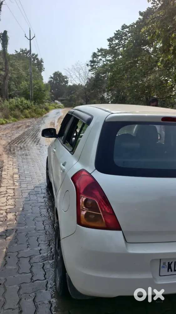 Maruti Suzuki Swift 2010 Diesel 115000 Km Driven