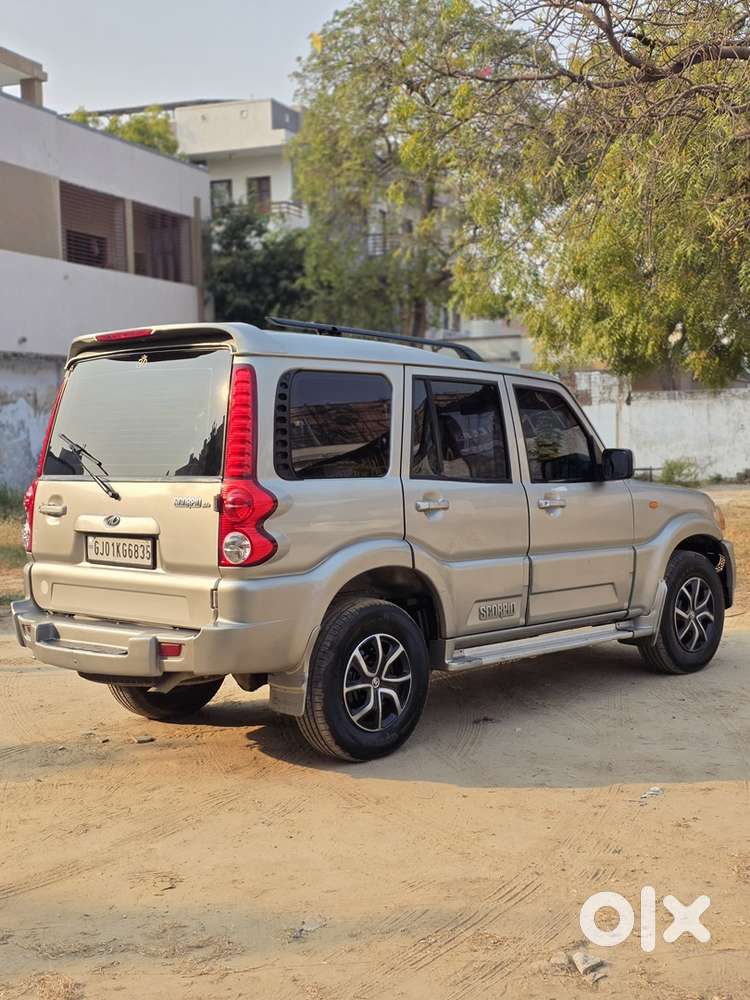 Mahindra Scorpio 2011 Manual