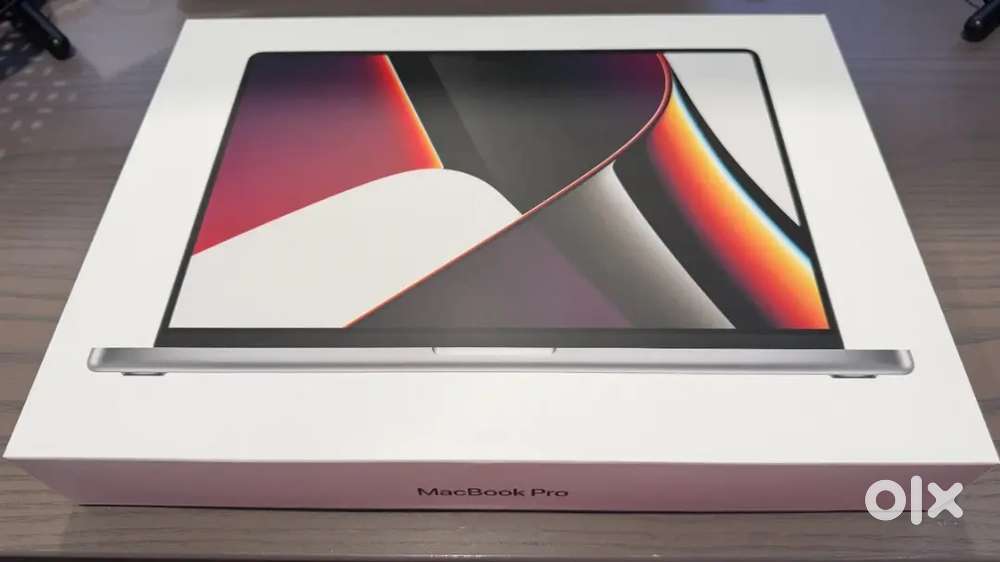 Apple MacBook Pro 16 (1TB SSD, M1 Pro, 16GB) Laptop - Space Gray