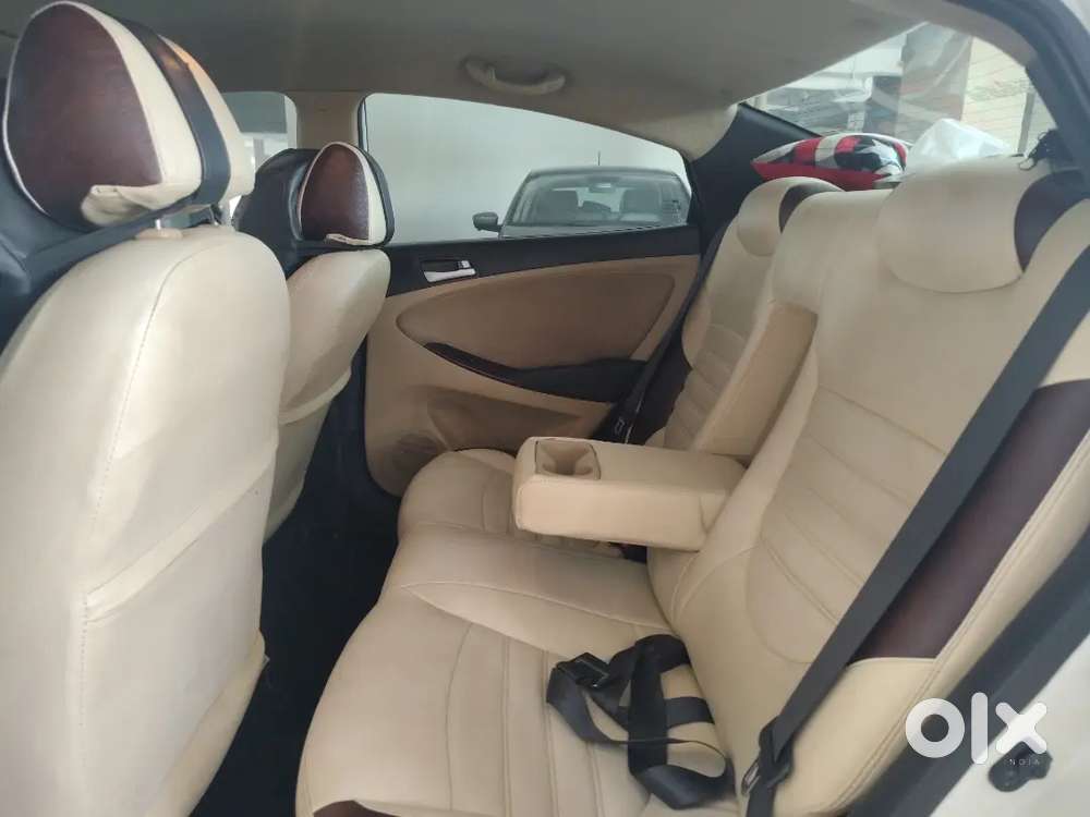 Hyundai Fluidic Verna 2015