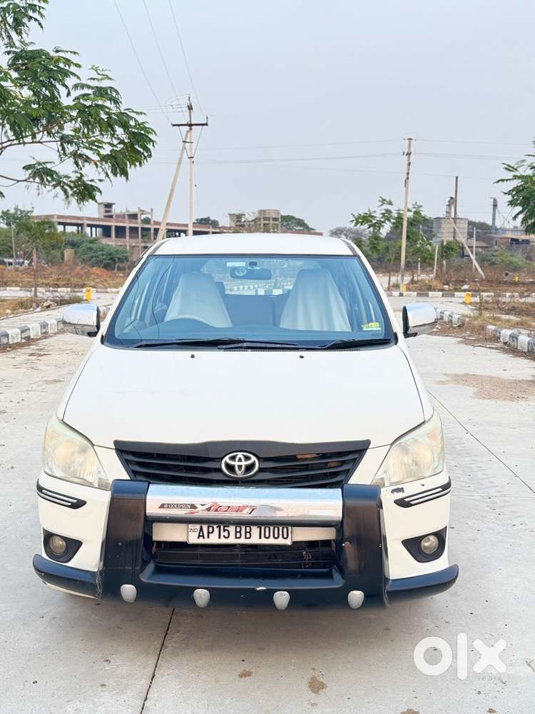 Toyota Innova 2012 Diesel Well Maintained