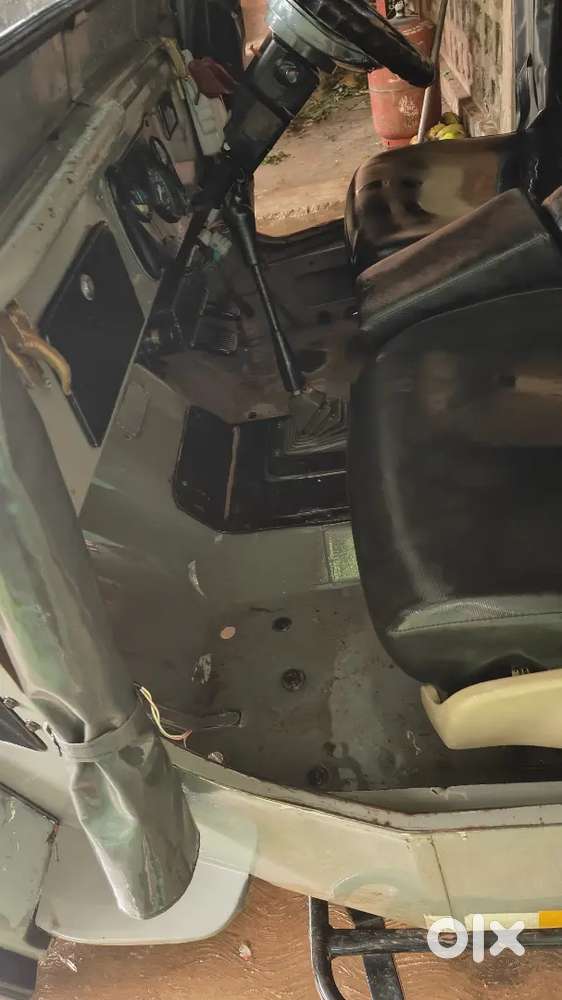 Mahindra Commander 7 Seater