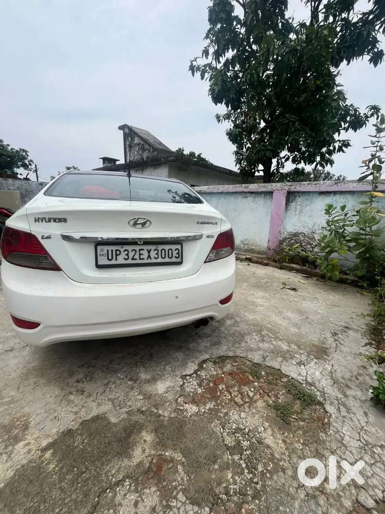 Hyundai Fluidic Verna 2013 Diesel 116430 Km Driven Urgent Sale