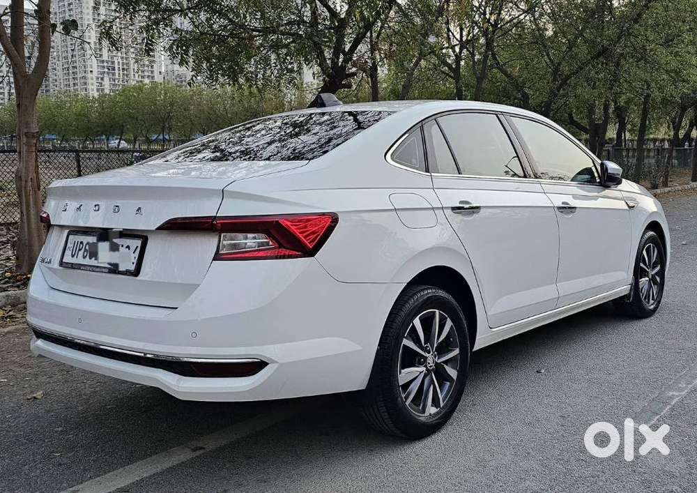 Skoda Slavia Style 1.0l Tsi At, 2022, Petrol