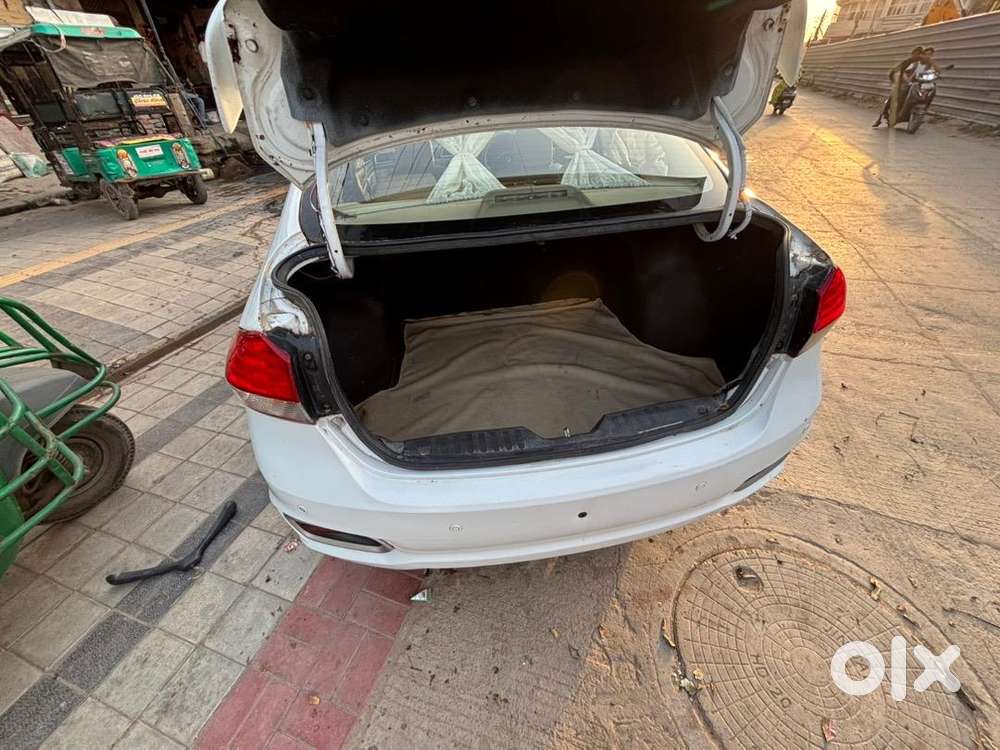 Maruti Suzuki Ciaz 2019 Petrol 83000 Km Driven