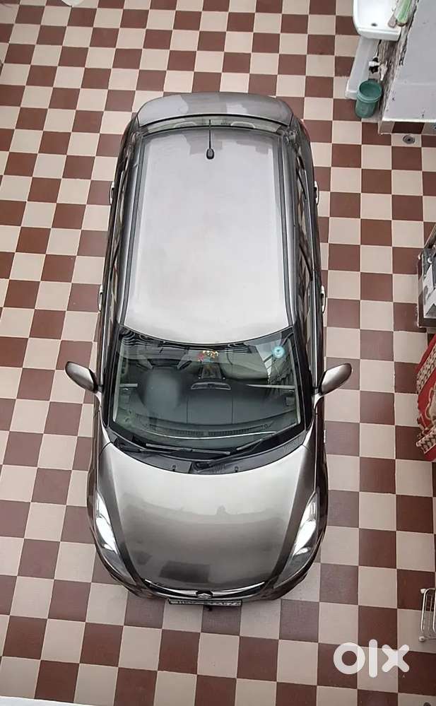 Maruti Dzire Vdi 2016 Model With Company Record ,genuine