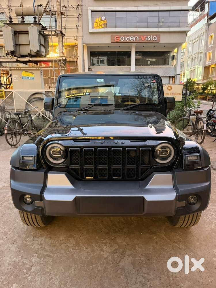 Mahindra Thar Roxx Black Ax5 L 2026 Diesel Automatic