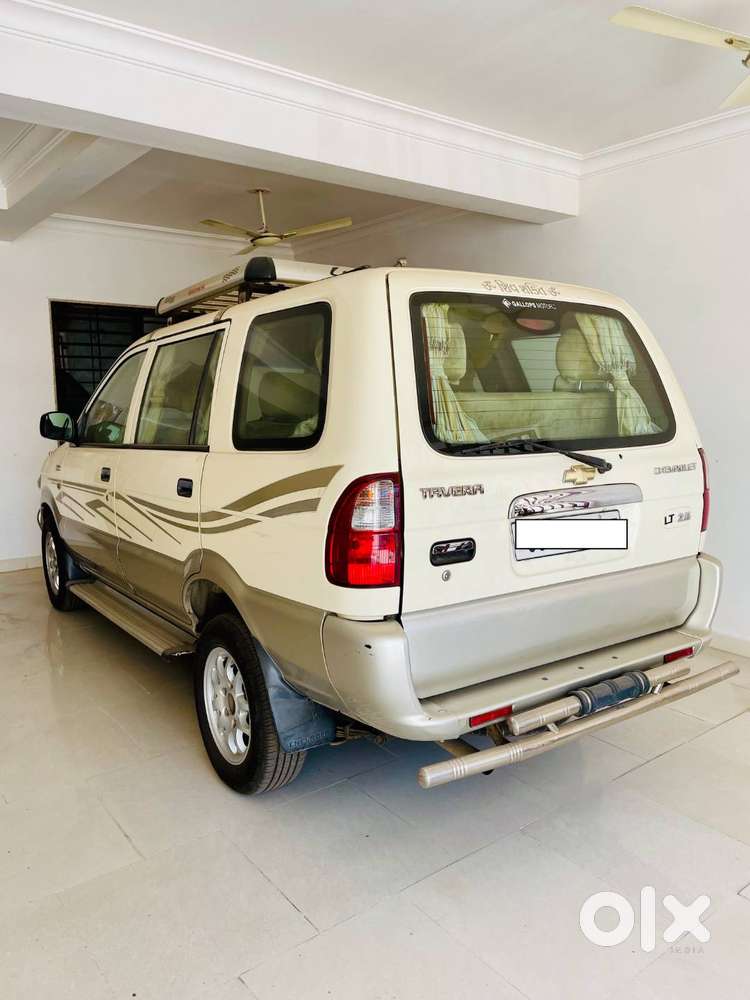 Tavera Private Passing Car