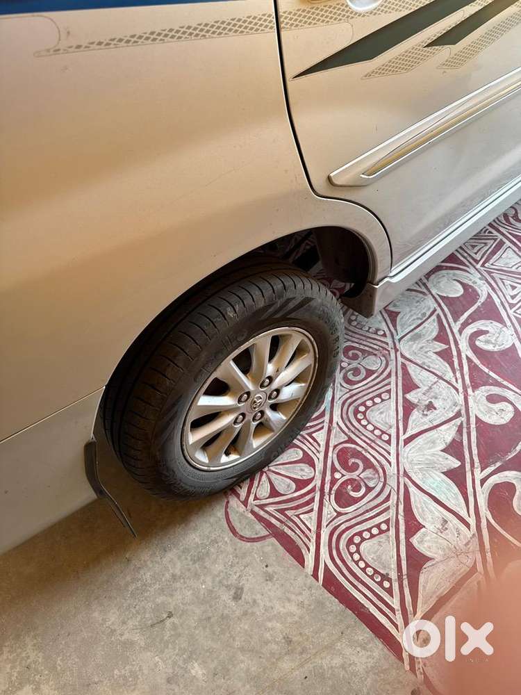 Toyota Innova 2012 Diesel Well Maintained