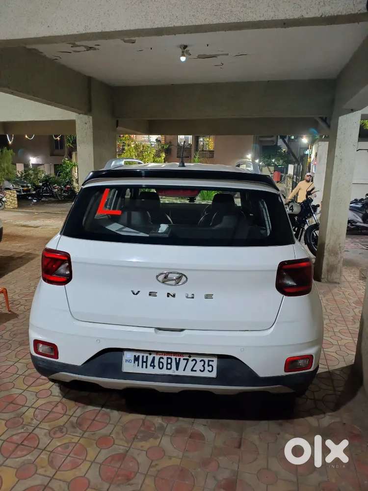 Hyundai Venue 2021 Petrol 30000 Km Driven