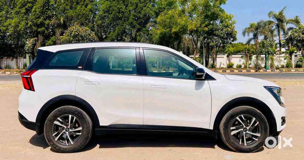 Mahindra Xuv700 2.2 Ax 5 Diesel At 7 Str, 2023, Diesel