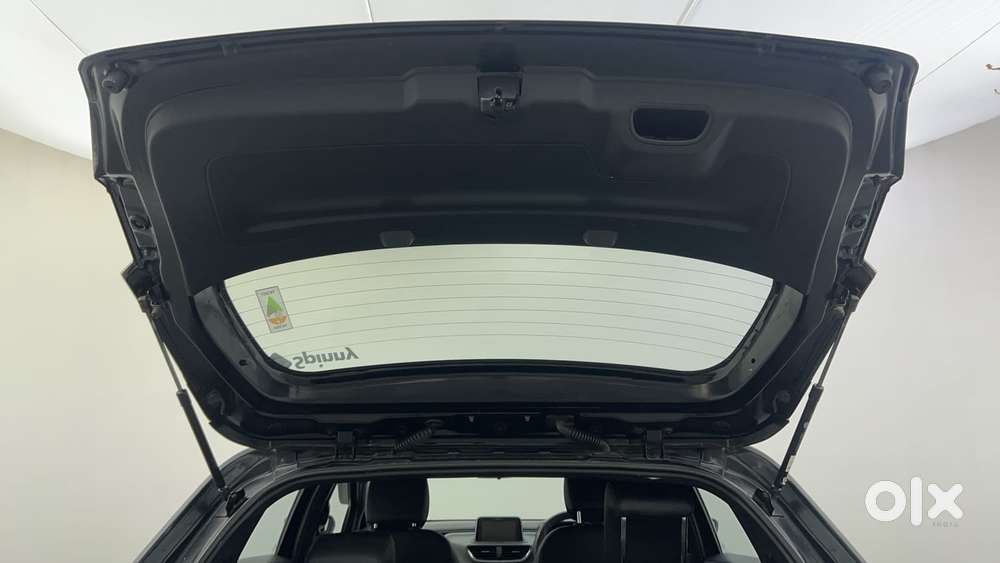 Tata Altroz 1.2 Xza Plus Dark Edition Dct, 2022, Petrol