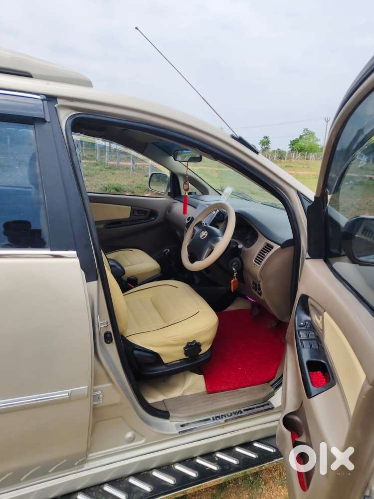 Toyota Innova 2.5 G (diesel) 8 Seater, 2016, Diesel
