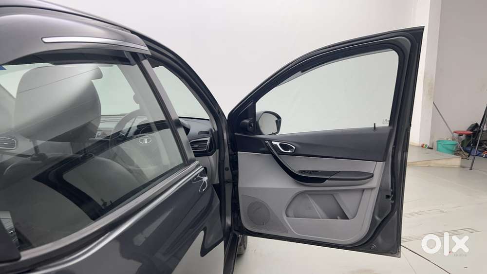 Tata Tiago Xza Plus, 2020, Petrol