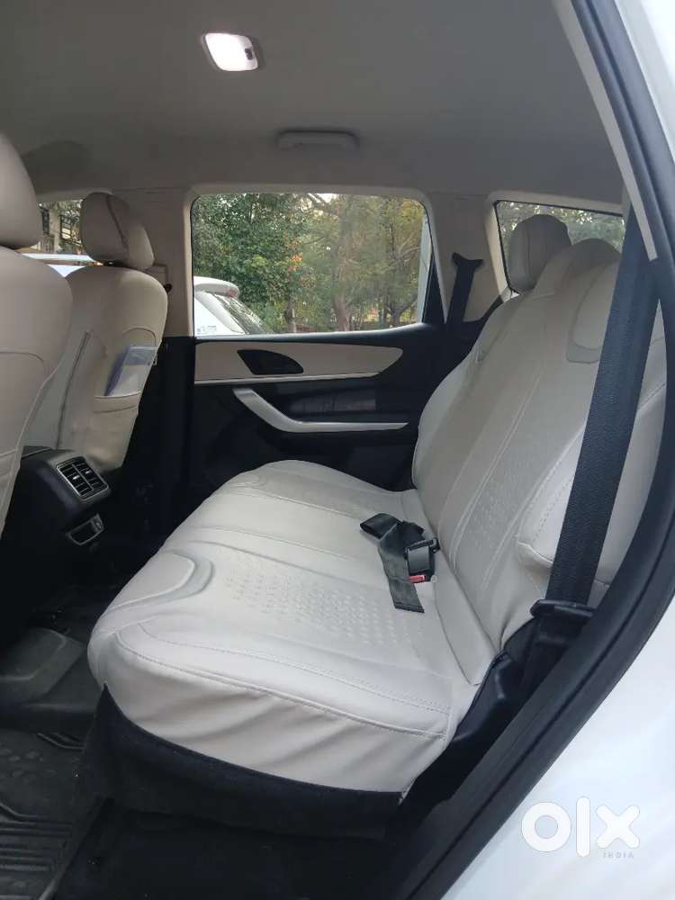 Mahindra Xuv700 Mx Petrol 5 Str In Mint Condition