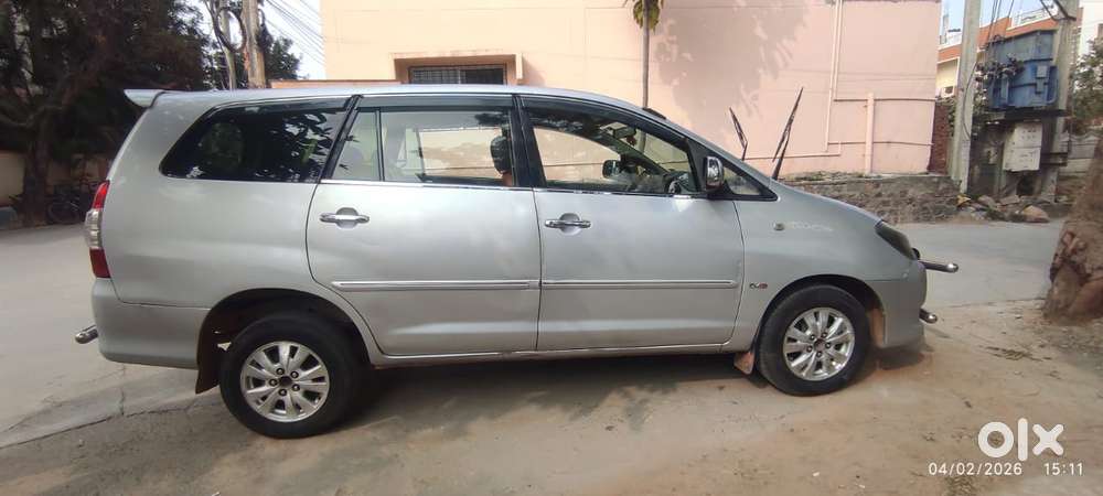 Toyota Innova 2.5 V 7 Str, 2010, Diesel