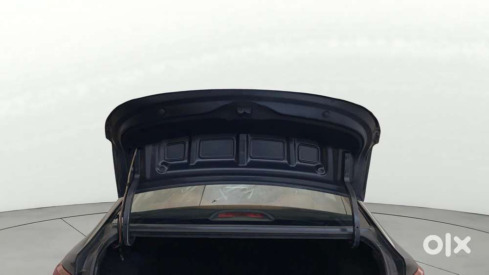 Hyundai Verna 1.6 Vtvt Sx, 2017, Petrol