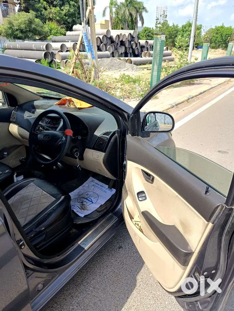Hyundai Eon Era+ 2014 Petrol+cng Manual