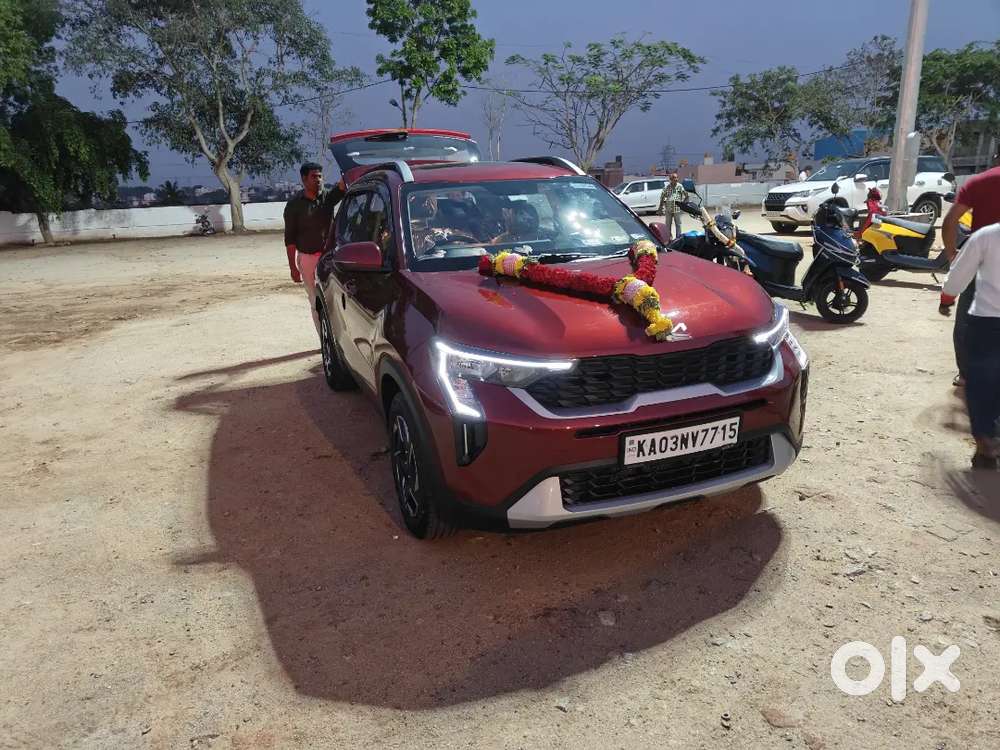 Kia Sonet 2025 Petrol 6000 Km Driven