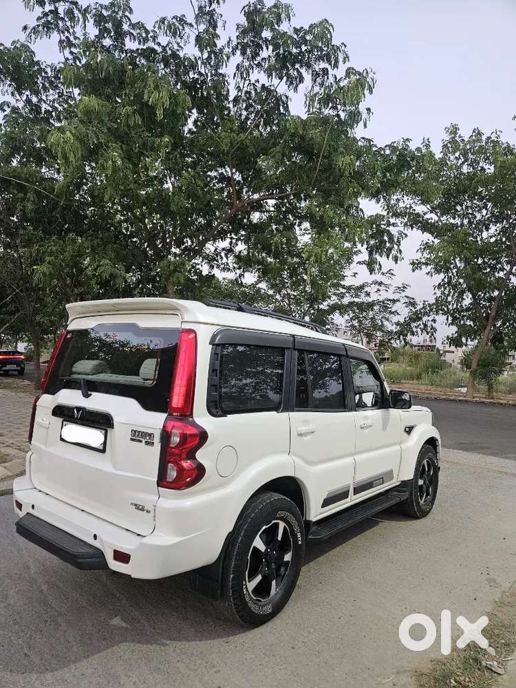 Mahindra Scorpio Classic 2022 S11