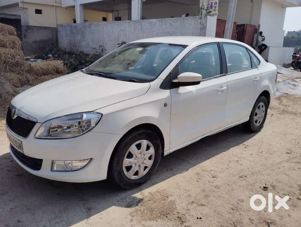 Skoda Rapid Elegance 2013 Diesel Manual