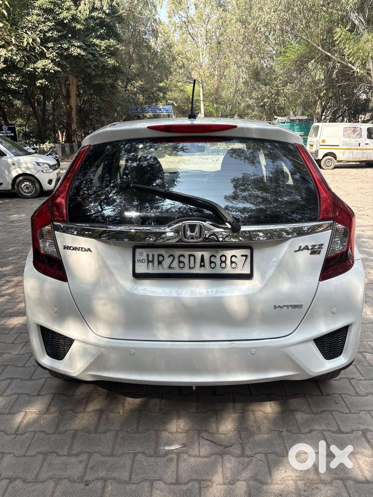 Honda Jazz V Automatic, 2016, Petrol