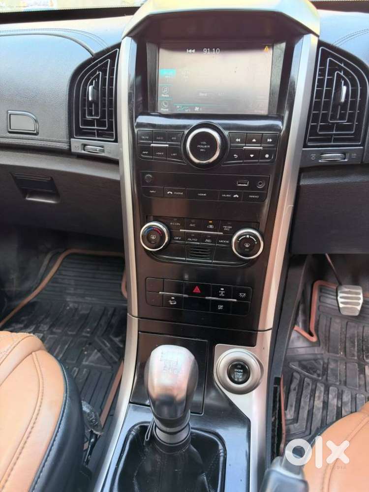 Mahindra Xuv500 W11 At, 2019