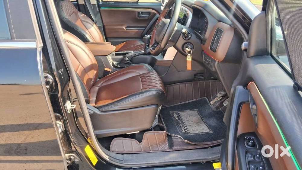 Mahindra Scorpio-n 2.0 Z2 Petrol Mt 7 Str, 2025, Petrol
