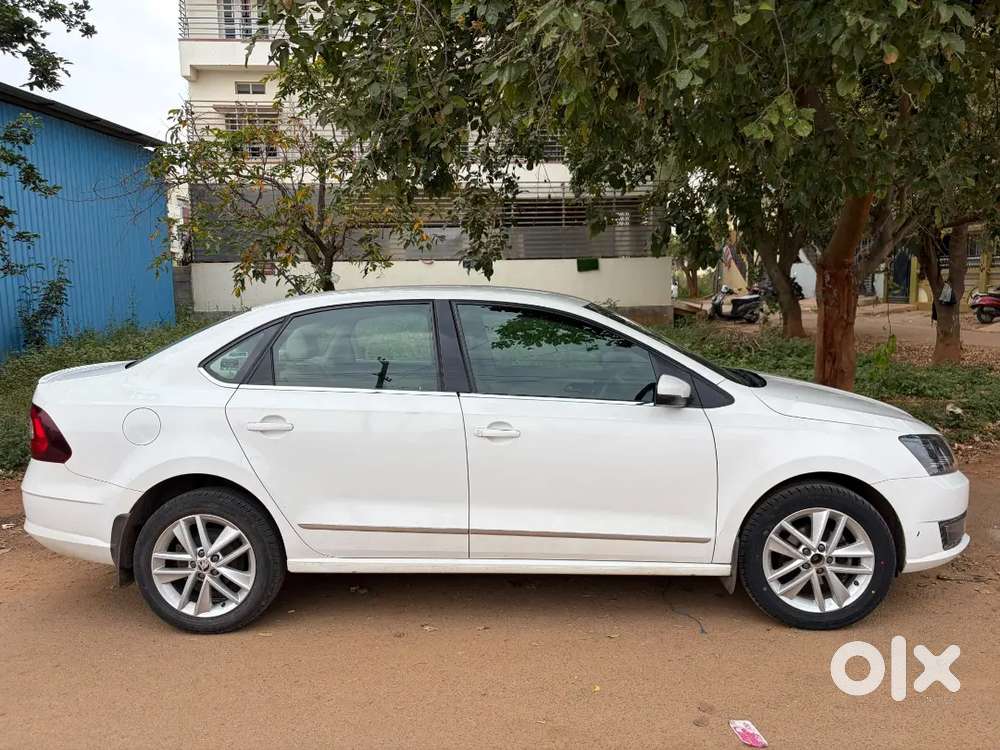 Skoda Rapid Style At Petrol 2020