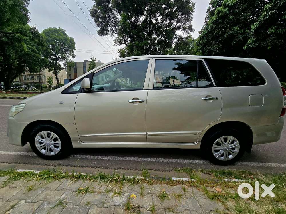 Toyota Innova 2.5 Gx 7 Seater Bs Iv, 2015, Diesel