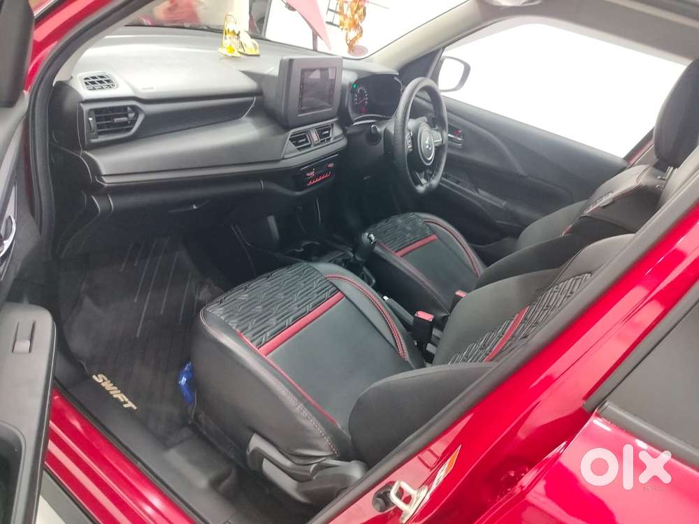 Maruti Suzuki Swift Vxi + Manual, 2025, Petrol