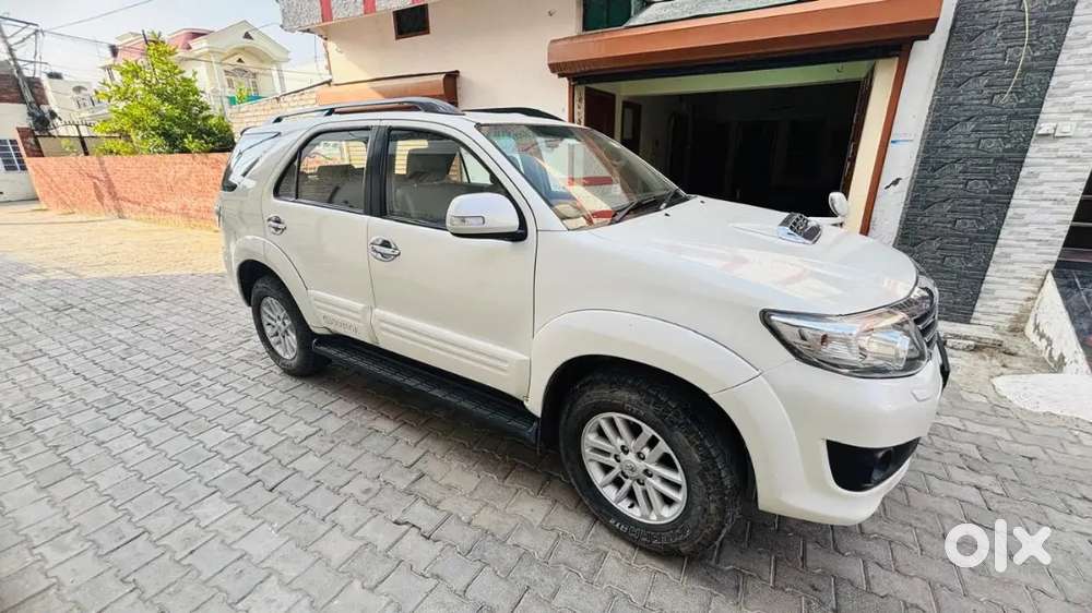 Toyota Fortuner 2013 Diesel 150000 Km Driven
