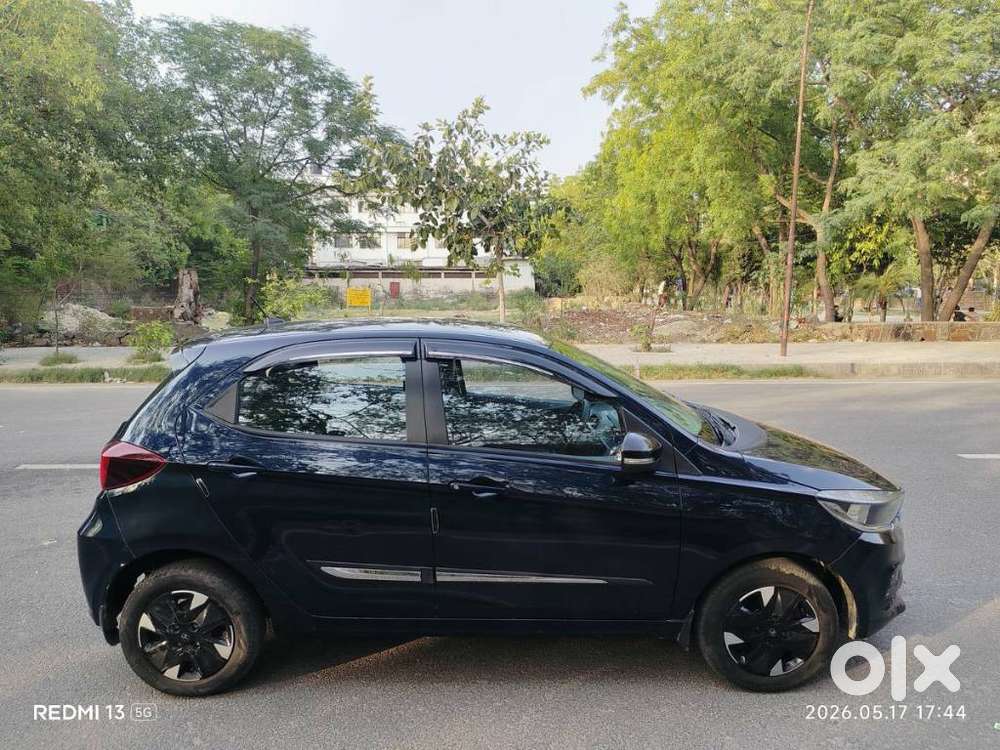 Tata Tiago 1.2 Revotron Xt Cng, 2025, Cng & Hybrids
