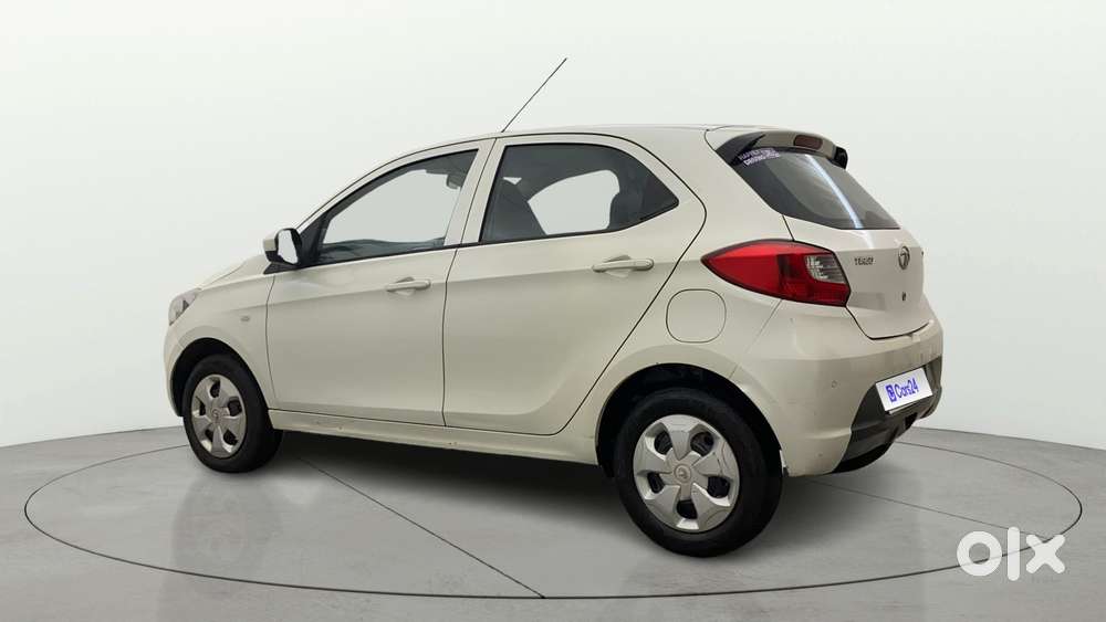 Tata Tiago 1.2 Revotron Xt, 2016, Petrol