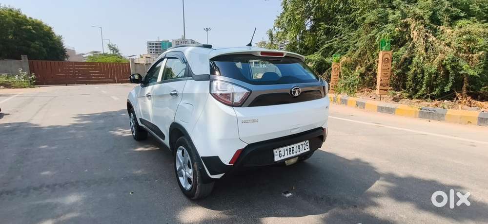 Tata Nexon 1.2 Revotron Xm (s), 2018, Cng & Hybrids