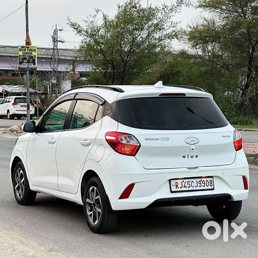 Hyundai Grand I10 1.2 Crdi Sportz Dual Tone, 2018, Petrol